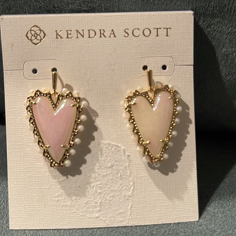💗 - Picture 2 of 3